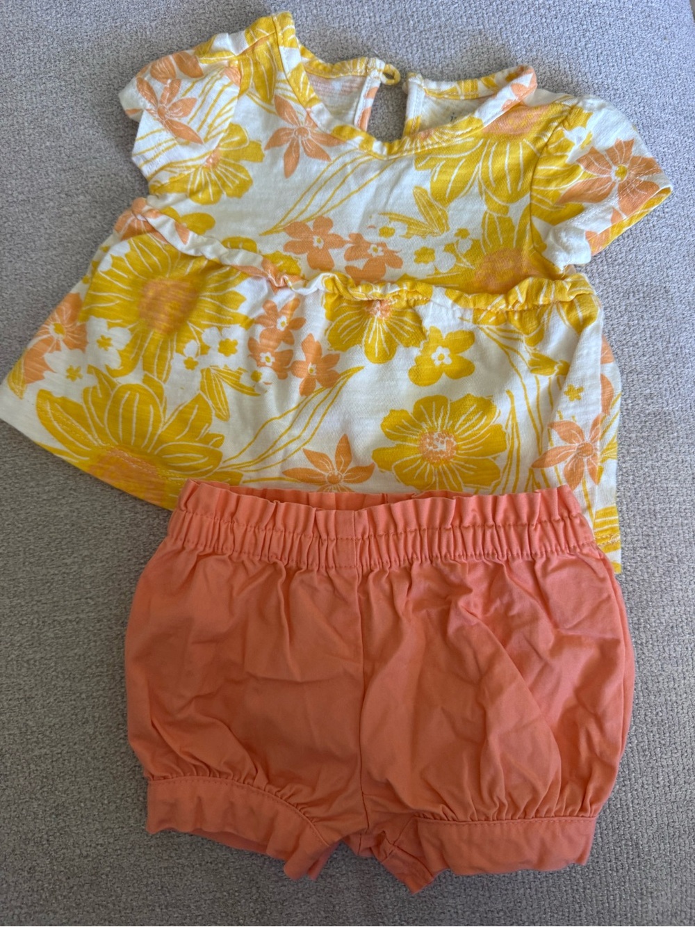 Carter’s Matching Set